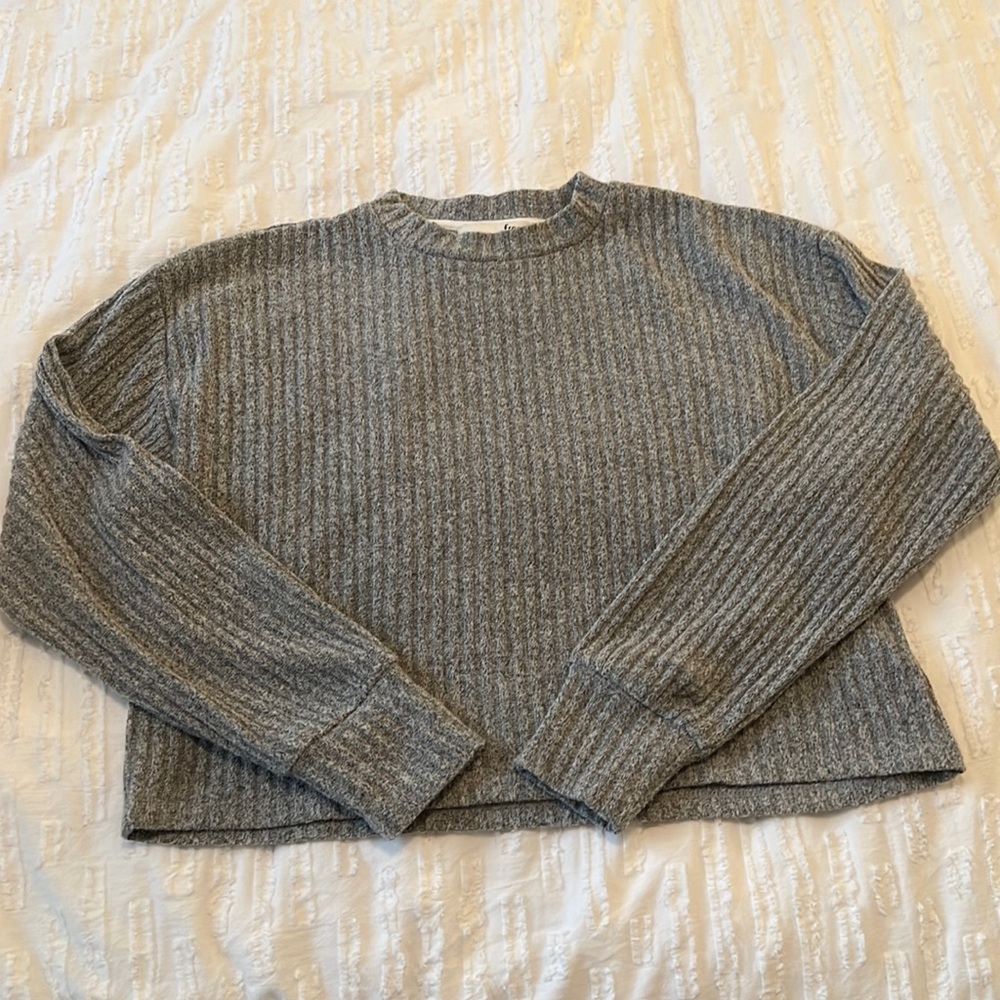 Like new Wilfred free sweater from Aritzia
